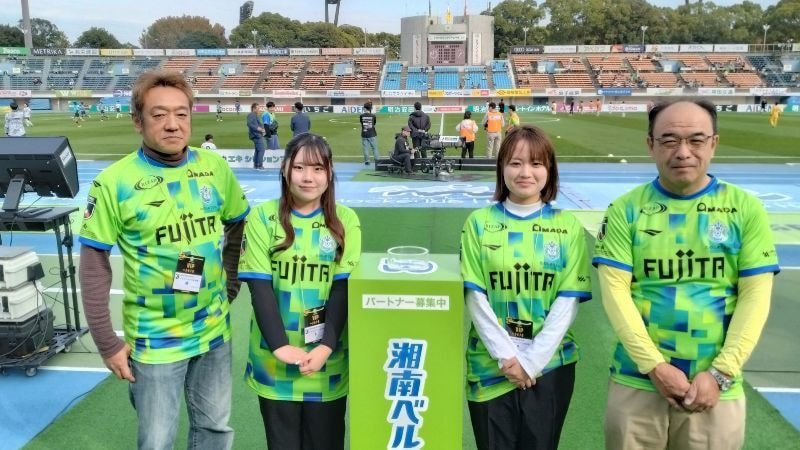 試合会場で集合写真